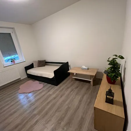 Zentral Gelegene Apartment *